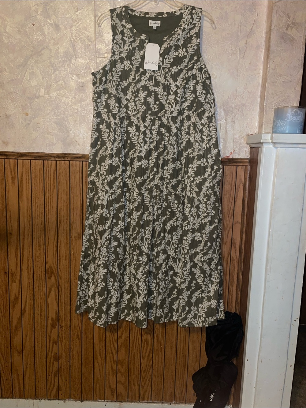Green , white & silver casual wonderly dress with pockets (m)(nwt)